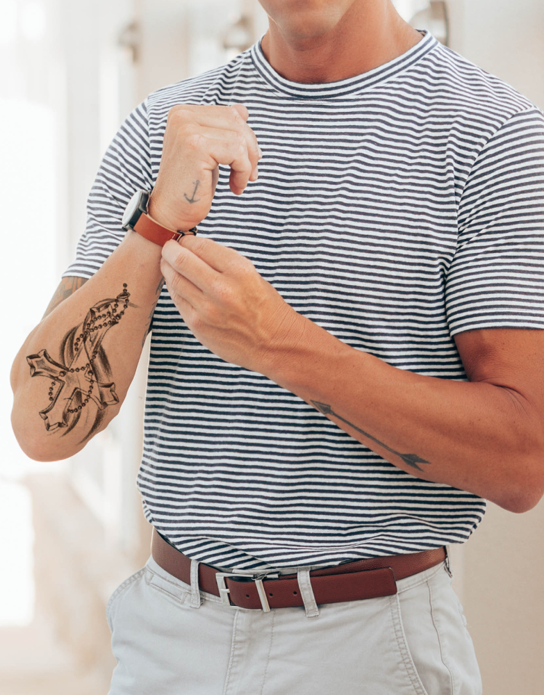 tatouage croix chrétienne avant bras